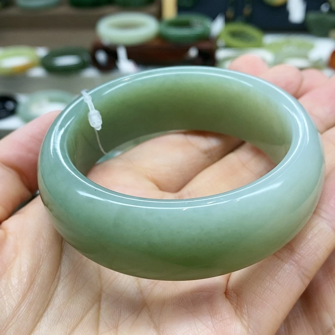 【闪购商品】未镶嵌手镯和田玉