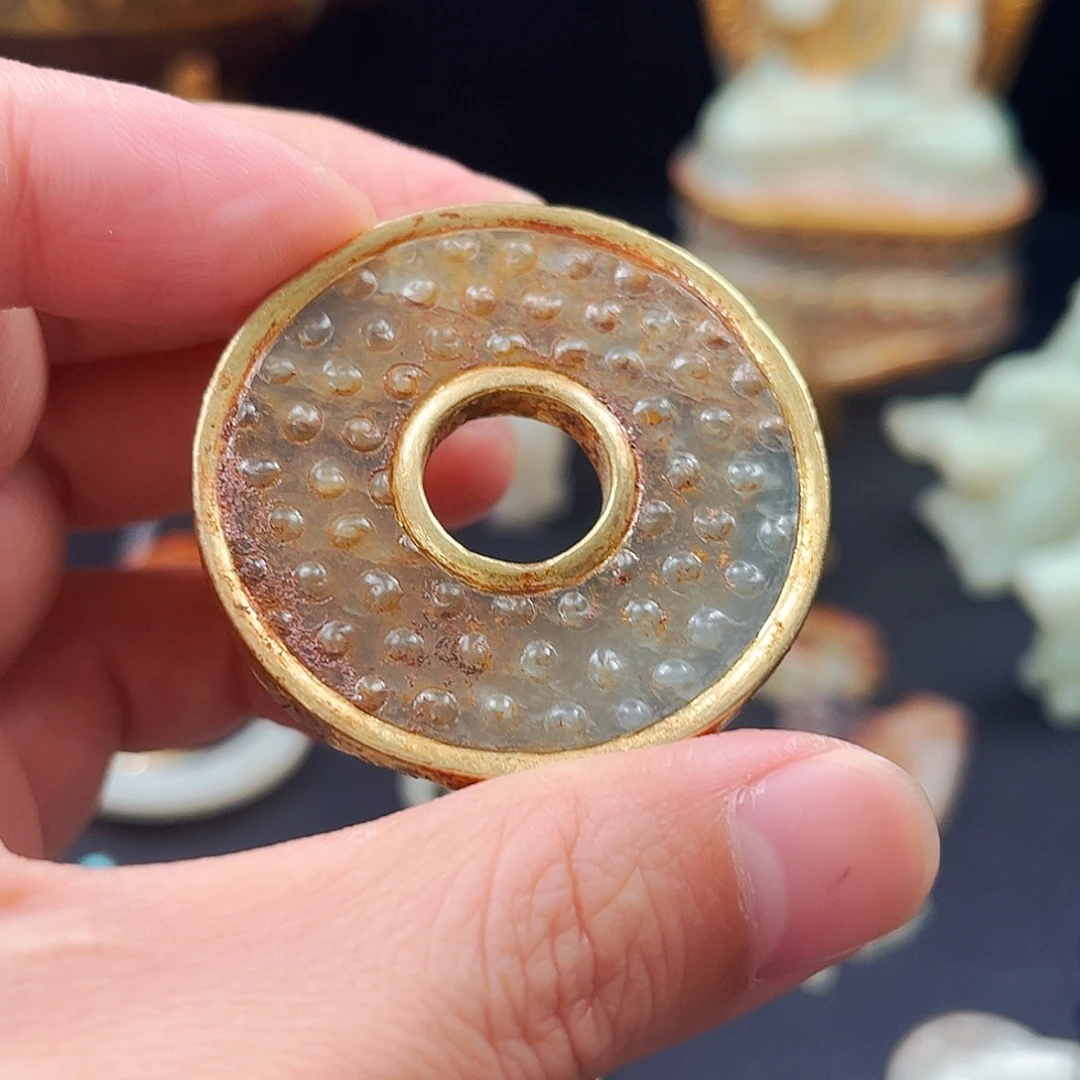 佛像下雨天哦哦呜呜呜