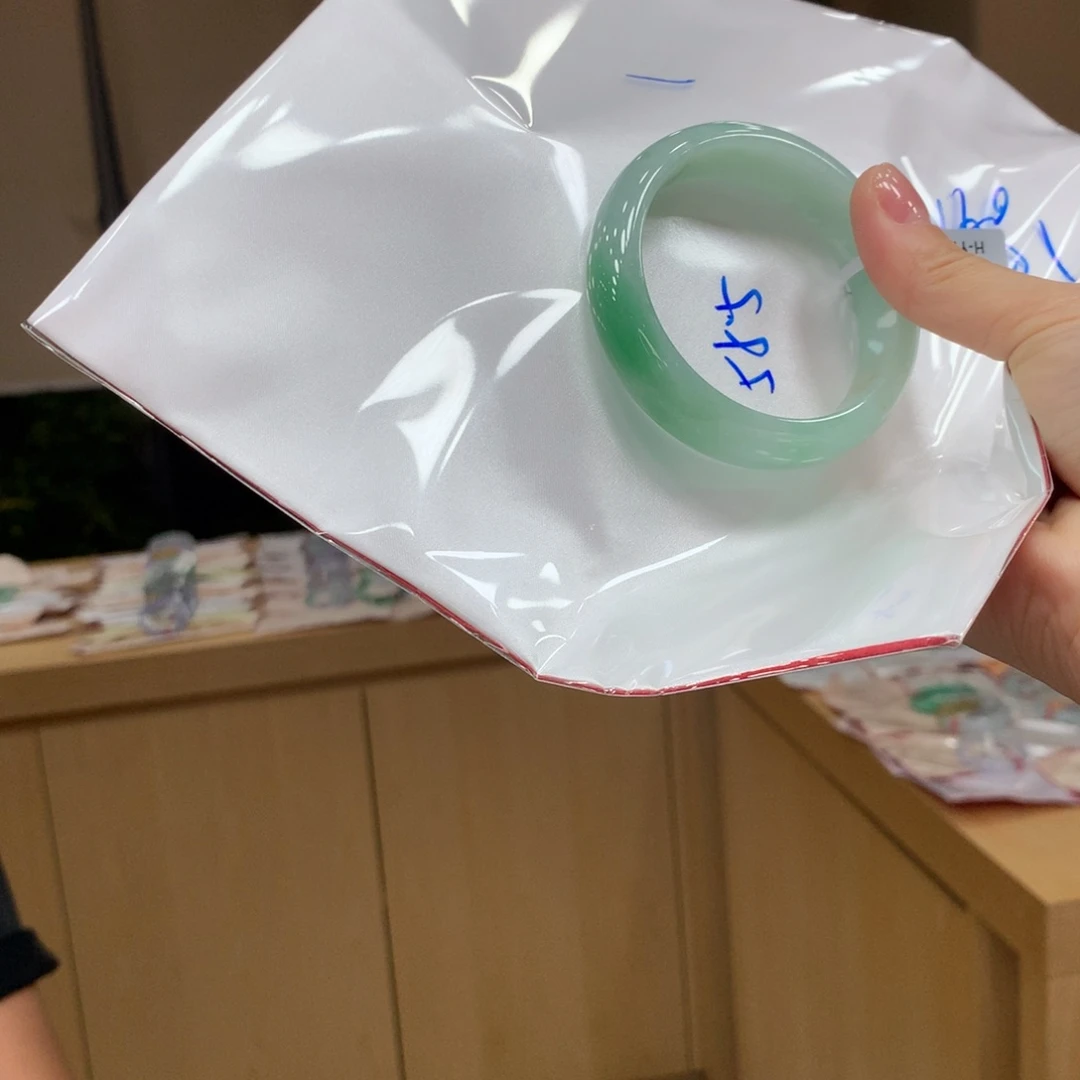 未镶嵌手镯翡翠不退不换