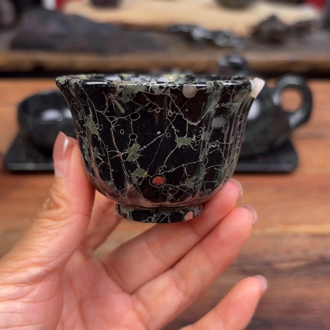 方***头康能美玉瓷安山玉