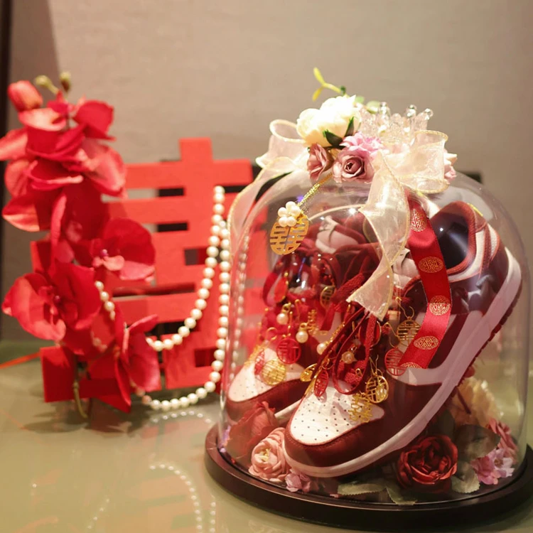 婚鞋女新娘鞋禾秀婚纱两穿红色订婚结婚平底莆田运动鞋春秋绝美