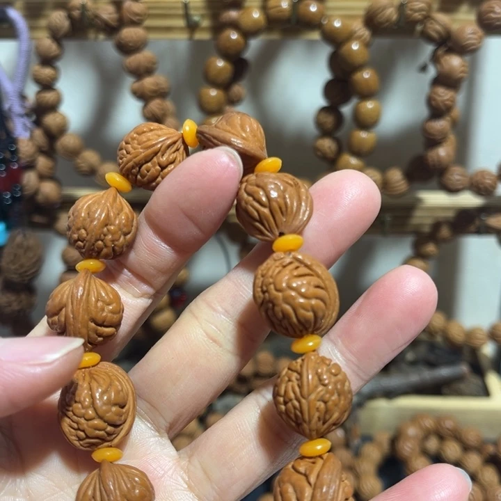 龙***人精品手串制作工艺