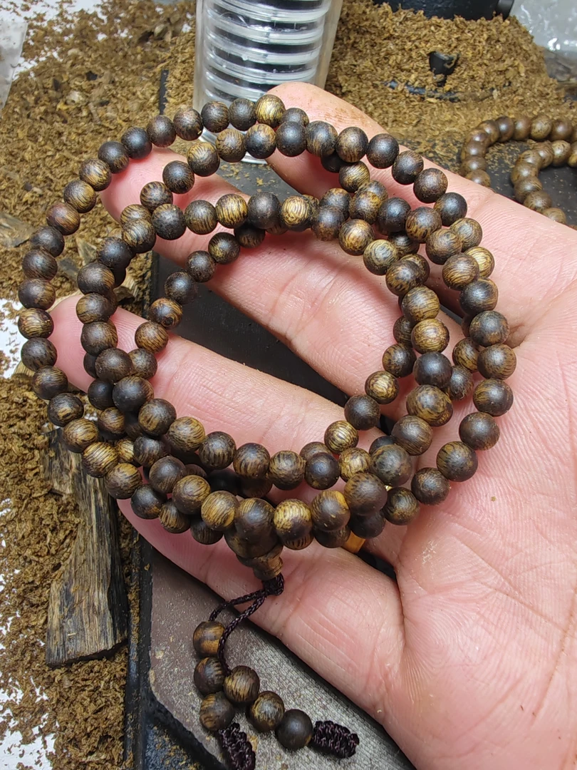 绿奇楠沉香卡5规格138颗圆珠10克99分沉浮