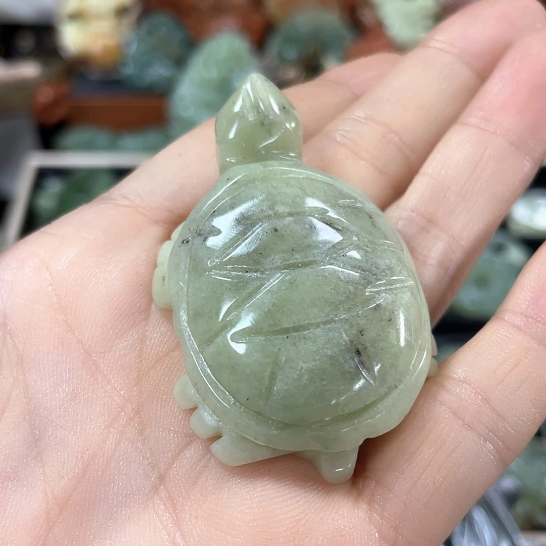 蛇纹石玉颈饰未镶嵌迷****?