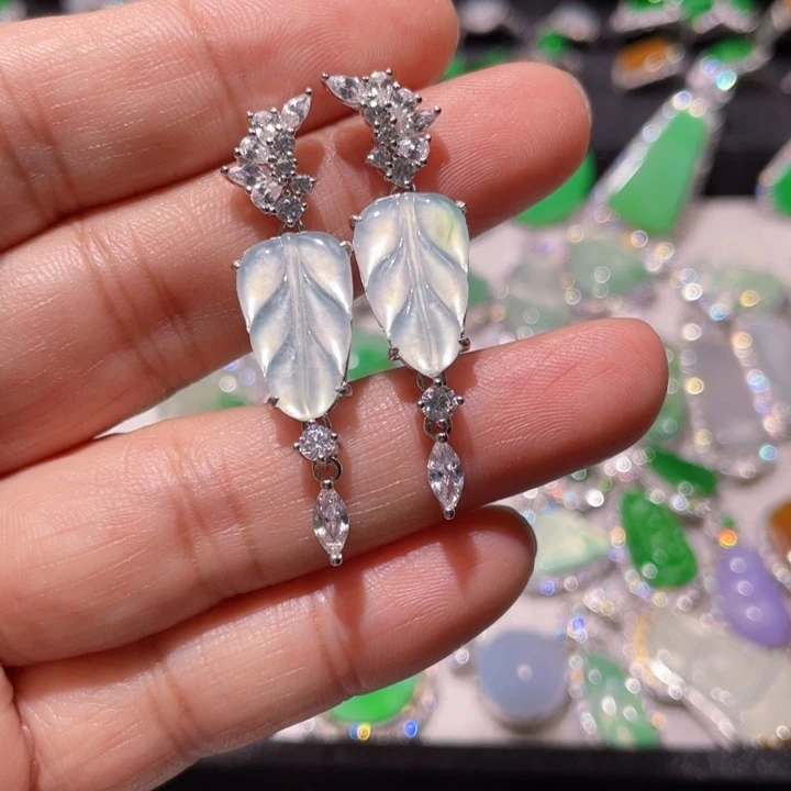 翡翠银S925镶嵌耳饰K****a精品