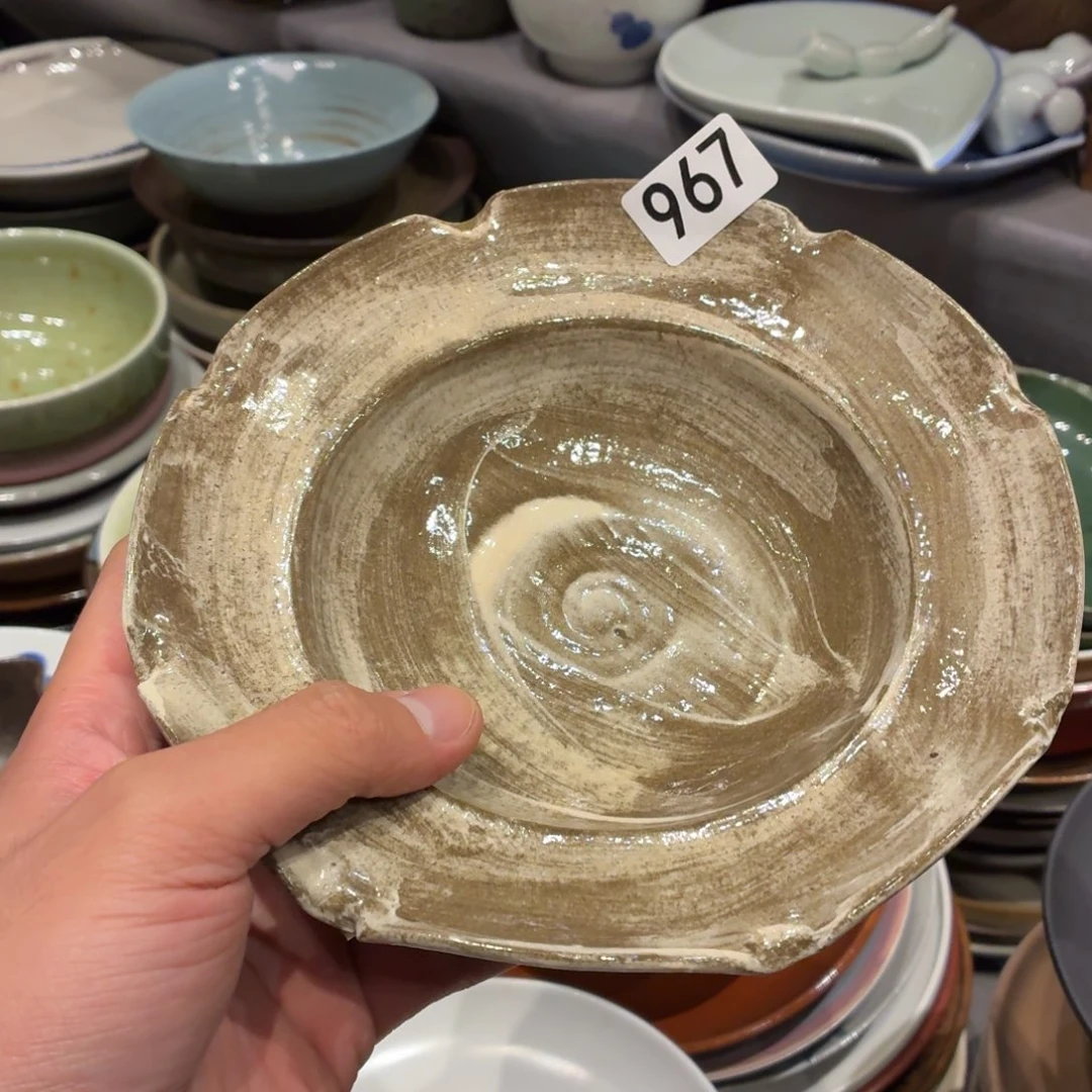 迁***玲瓷片967粉引手工花瓣盘1个