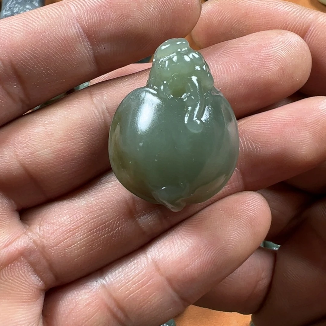 和田玉（糖玉）未镶嵌颈饰