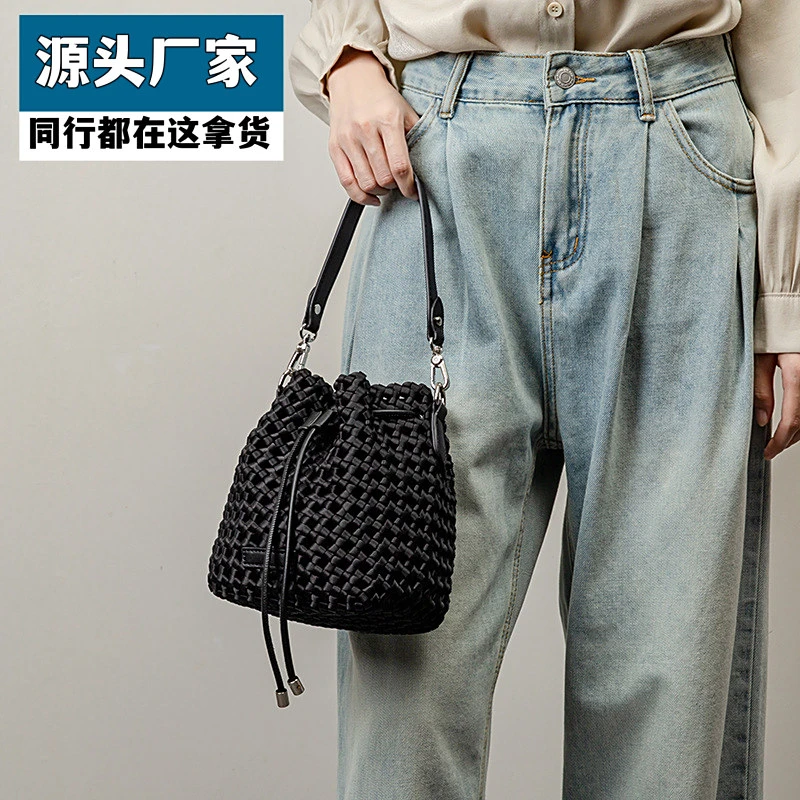 【新店福利】新款小香风风车结手提包手工编织迷你单肩水桶包小众百