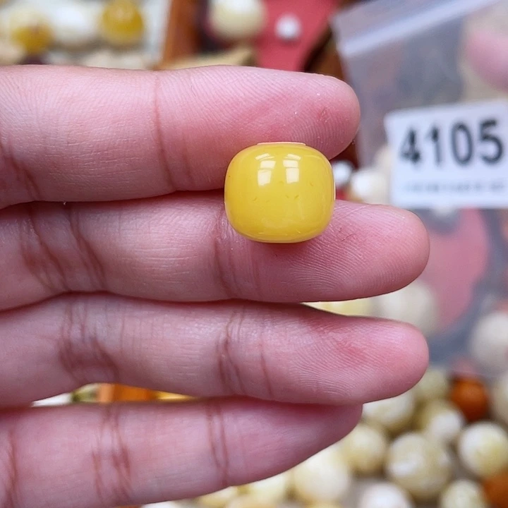 蜜蜡未镶嵌珠宝奇石13.5沁色
