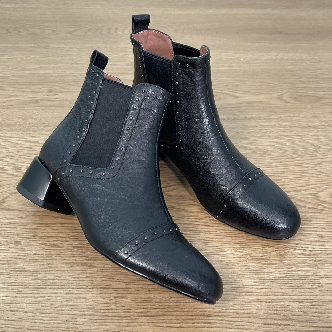 4cm 短靴软底软面经典粗跟切尔西短靴铆钉设计秋冬时尚通勤女靴