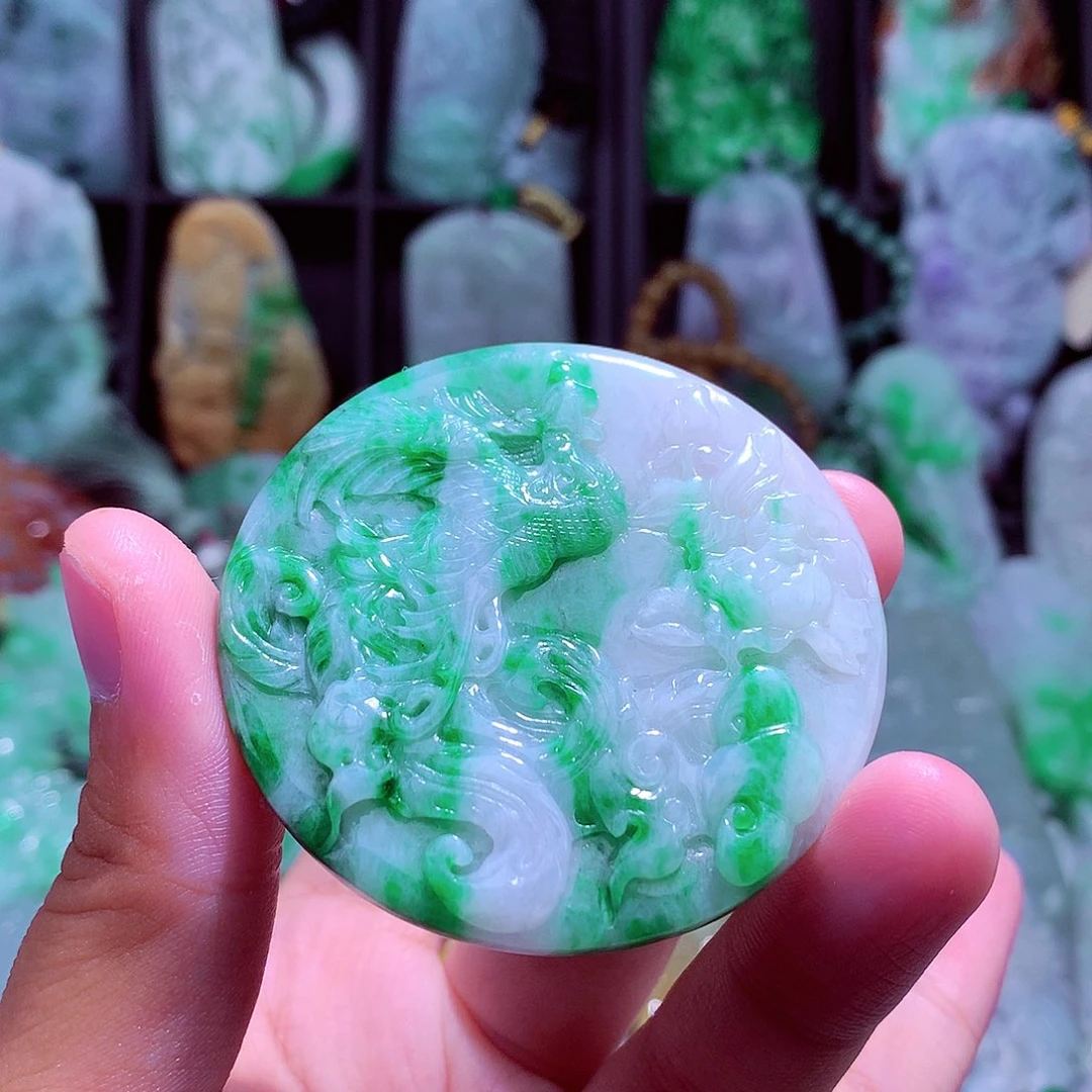 颈饰未镶嵌翡翠天然