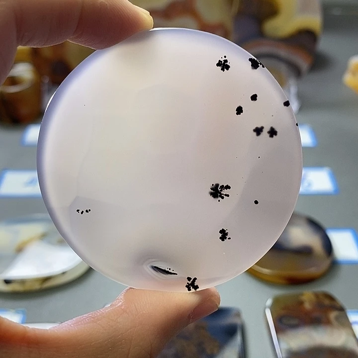 玛瑙/玉髓未镶嵌珠宝半成品74