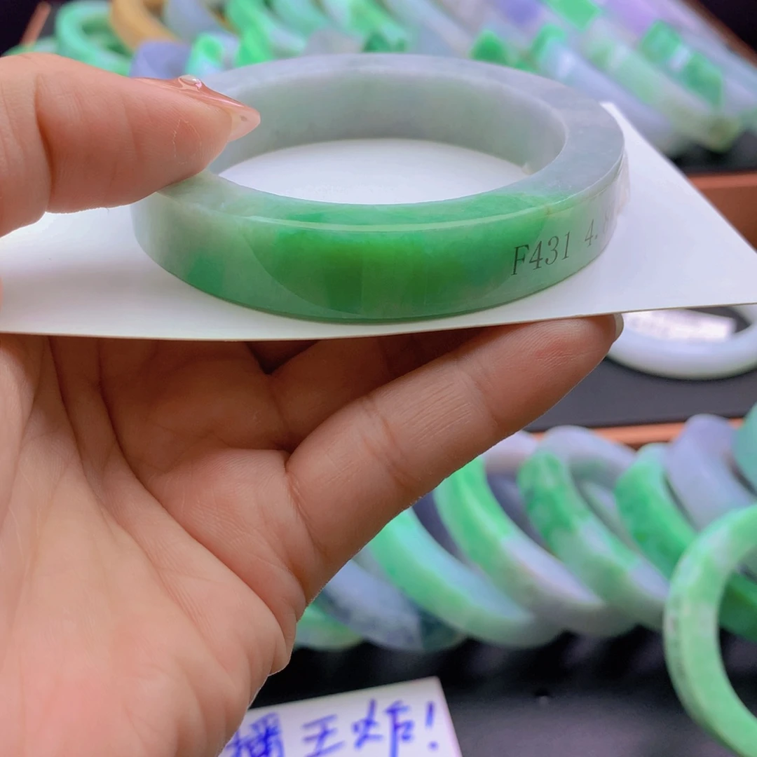 定制翡翠未镶嵌冰辣绿57到59