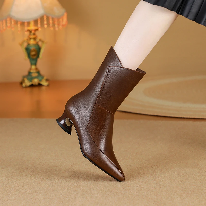 8951时装靴单靴短靴秋冬黑色马丁靴中筒女鞋粗跟筒靴高跟百搭