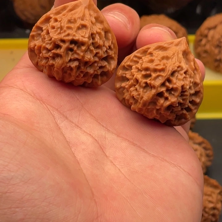 文玩核桃吊坠Z*1珊瑚塔