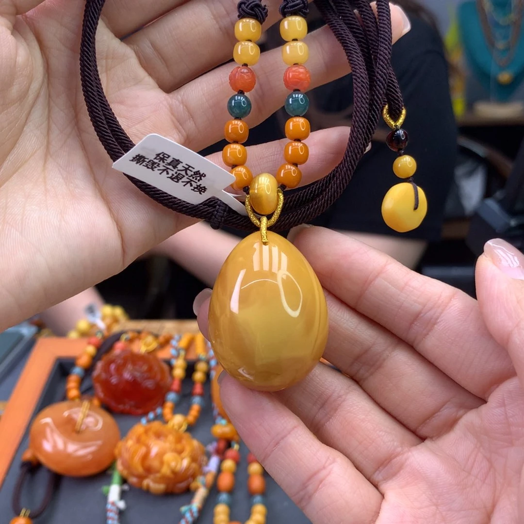 未镶嵌颈饰蜜蜡天然