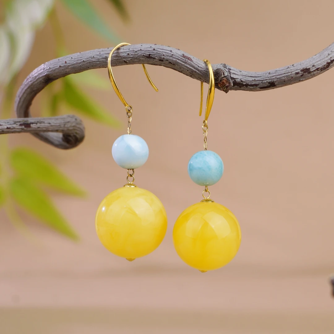 A02353琥珀白花蜡18K圆珠耳钩多样性发一