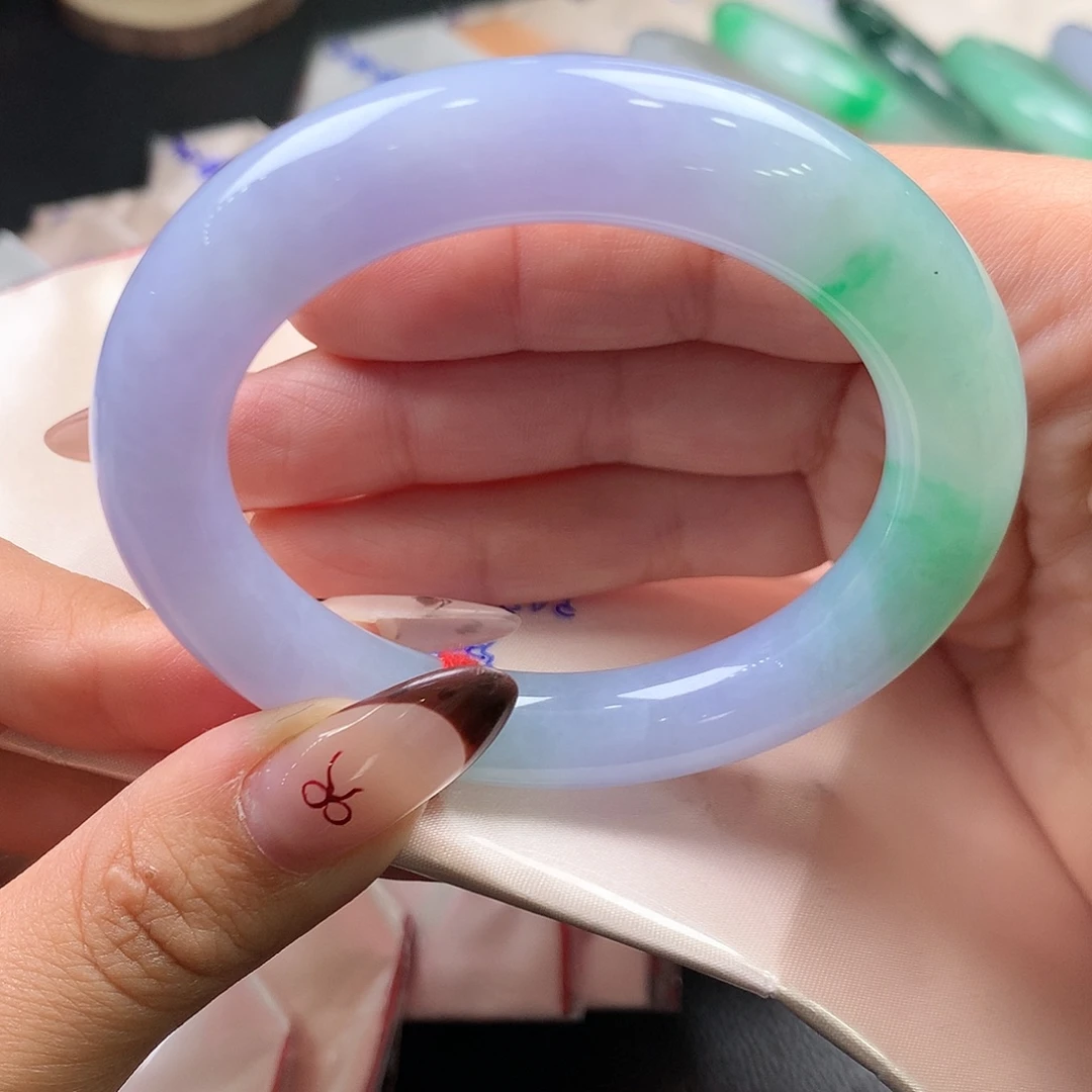 翡翠未镶嵌手镯（圆镯）47号冰胶春彩