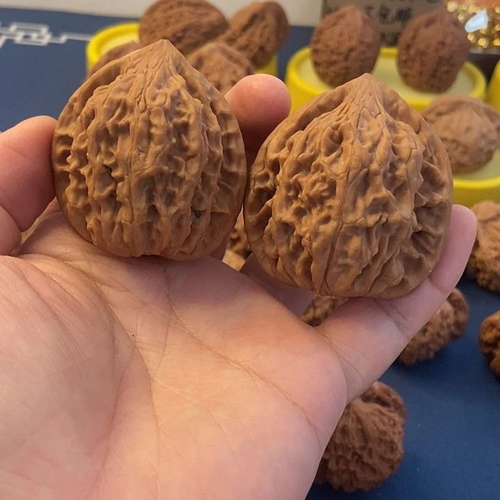 文玩核桃  鸡心46
