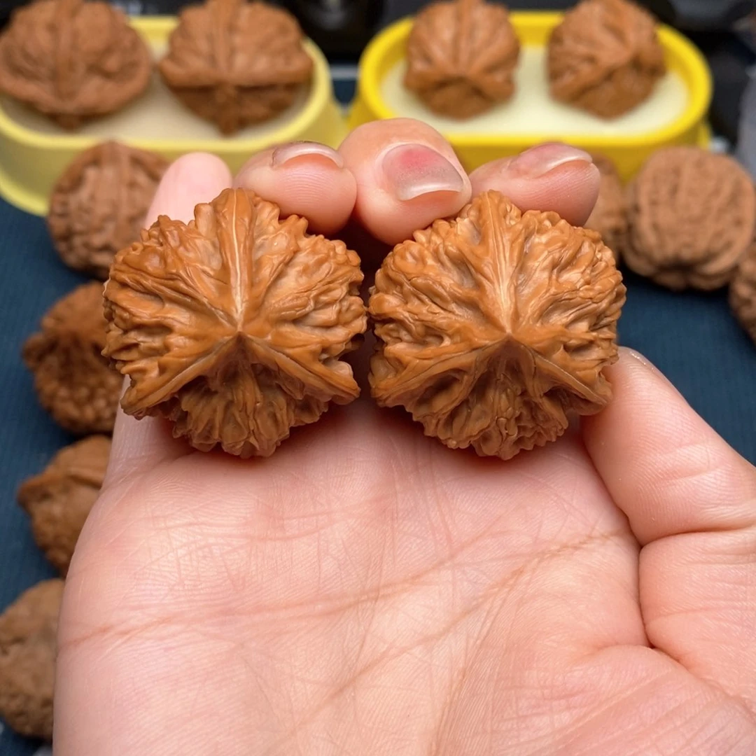 吊坠文玩核桃玉龙文山34.35