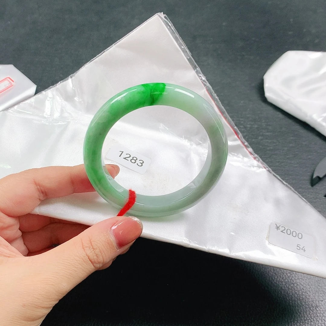 翡翠未镶嵌手镯03