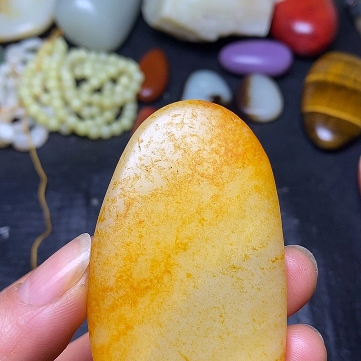 和田玉未镶嵌耳饰