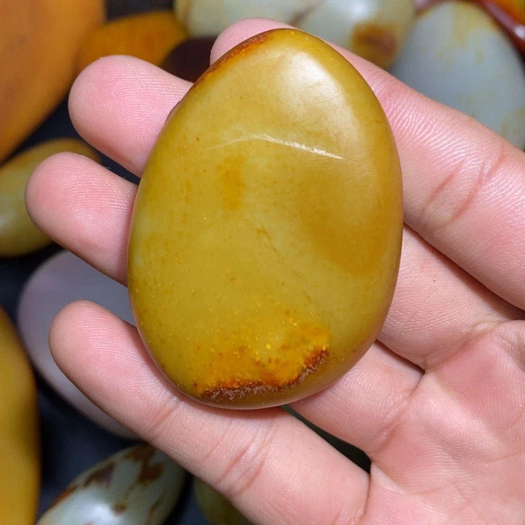 和田玉未镶嵌珠宝奇石