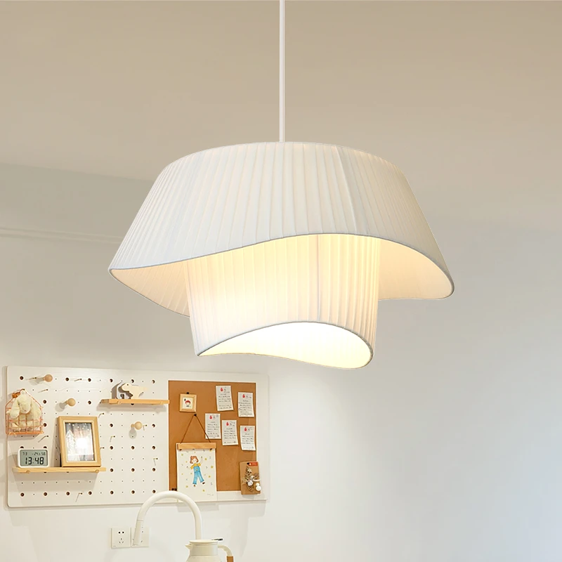 佛山照明法式主卧室灯温馨浪漫现代简约风饭厅吊灯奶油布艺草帽中