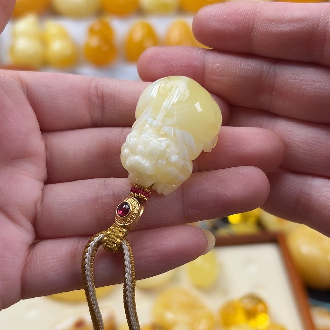 未镶嵌颈饰蜜蜡8.1克