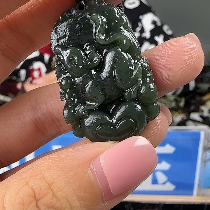 颈饰未镶嵌和田玉