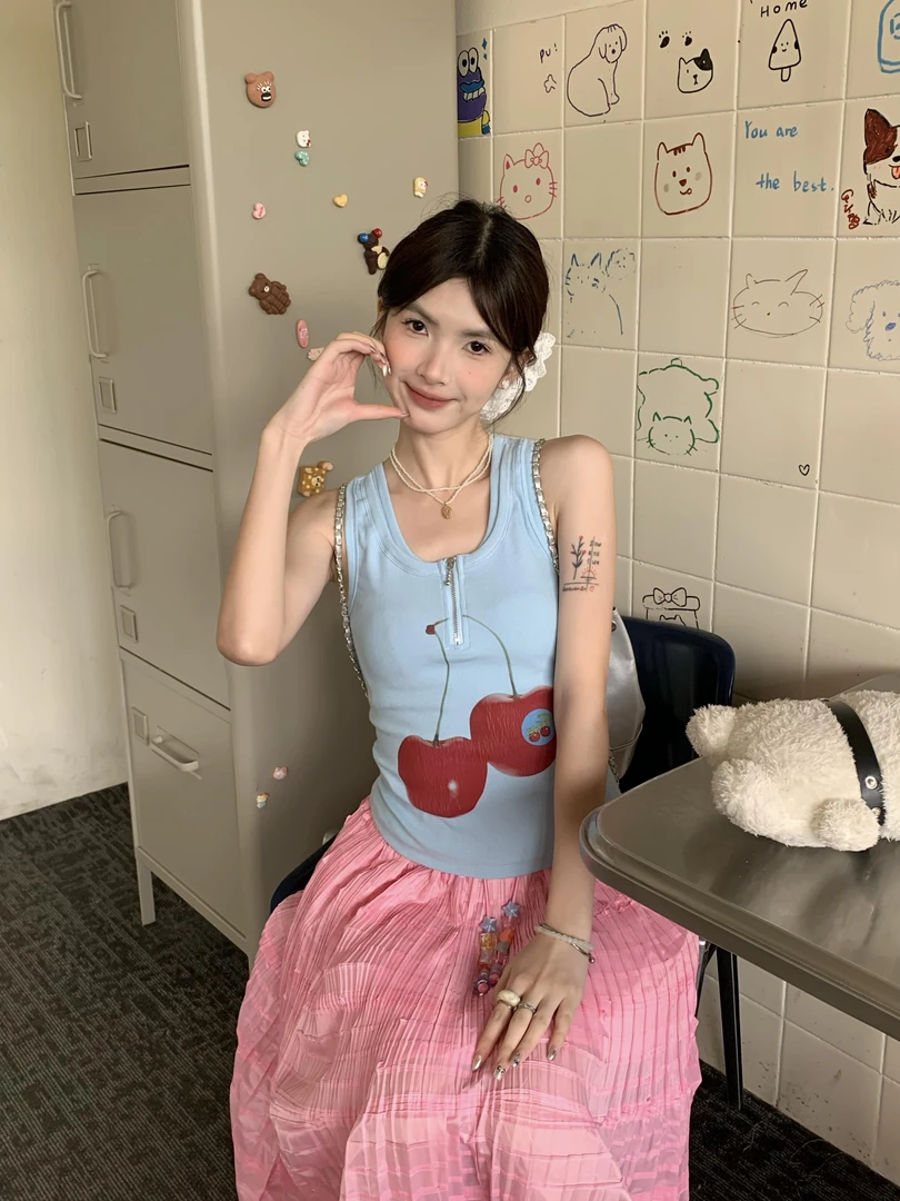 多巴胺樱桃印花无袖背心上衣夏季女装夏季设计感修身拉链纯棉吊带