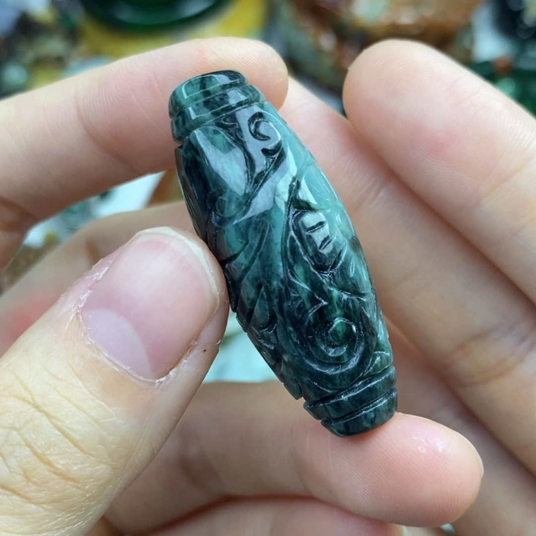 颈饰未镶嵌翡翠吊坠