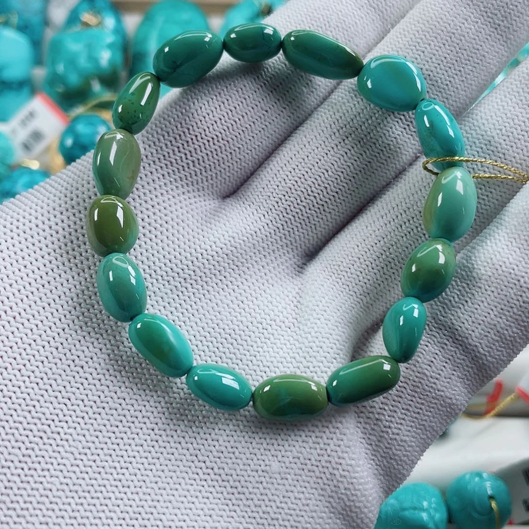 绿松石未镶嵌颈饰
