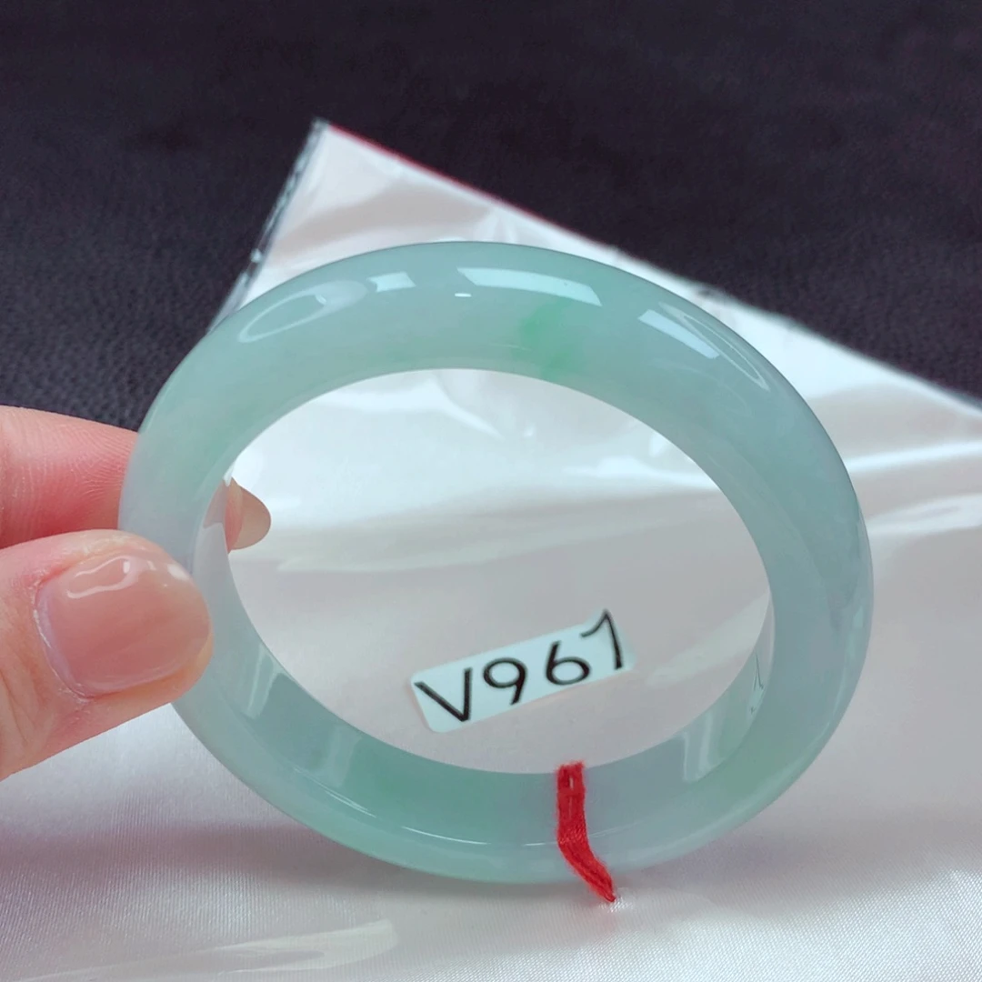 翡翠手镯未镶嵌我88