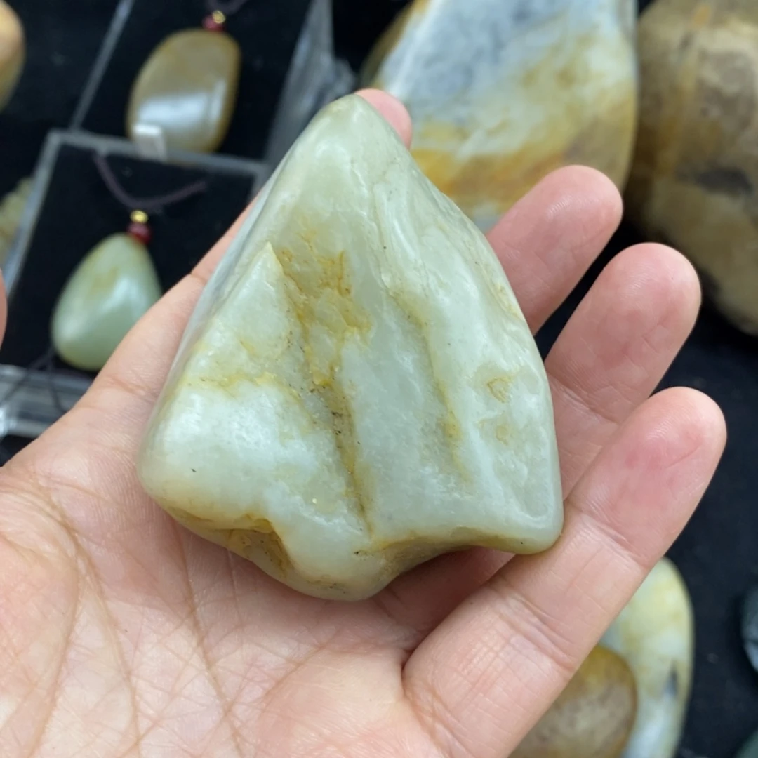 未镶嵌和田玉（糖玉）挂件