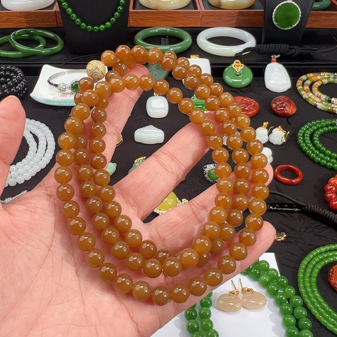 和田玉（糖玉）未镶嵌颈饰新疆且末糖8mm108珠串