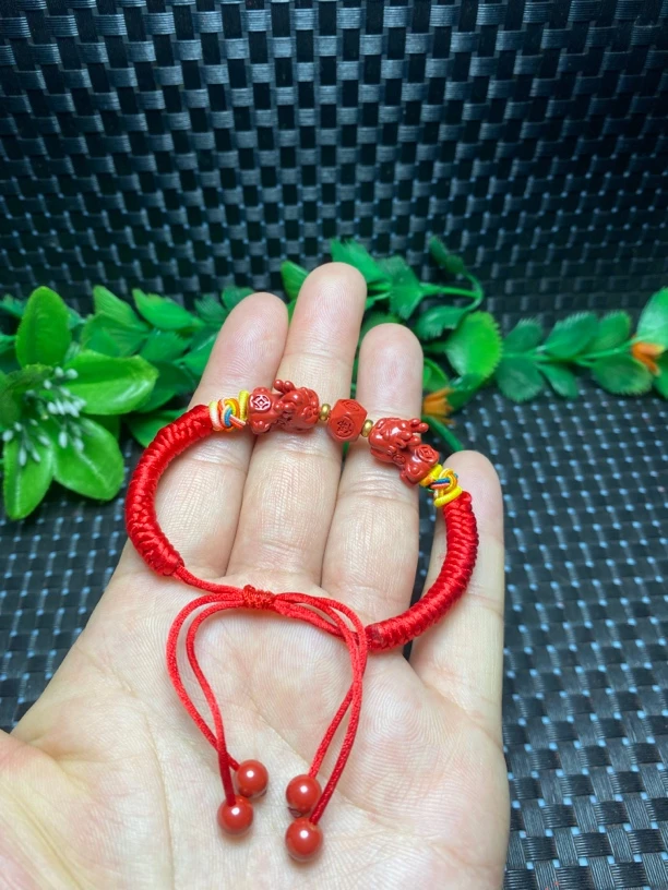 含辰砂工艺品帝王砂.双貔貅纯手工编织红绳手链，本命年饰品