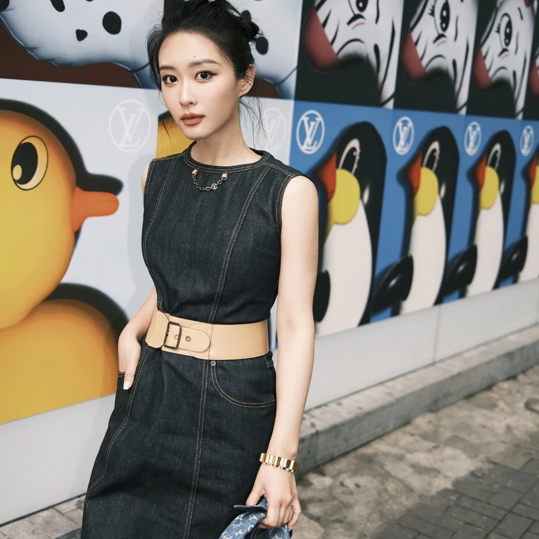 99新 LouisVuitton/路易威登 A100272/牛仔拼皮无袖连衣裙/34码