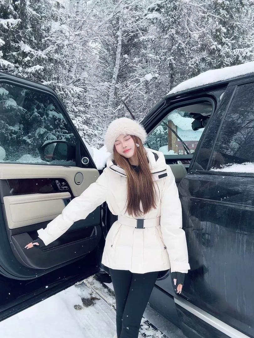 《老板娘推荐》90白鹅绒  【冬季必备】滑雪服冲锋衣收腰显瘦鹅绒服