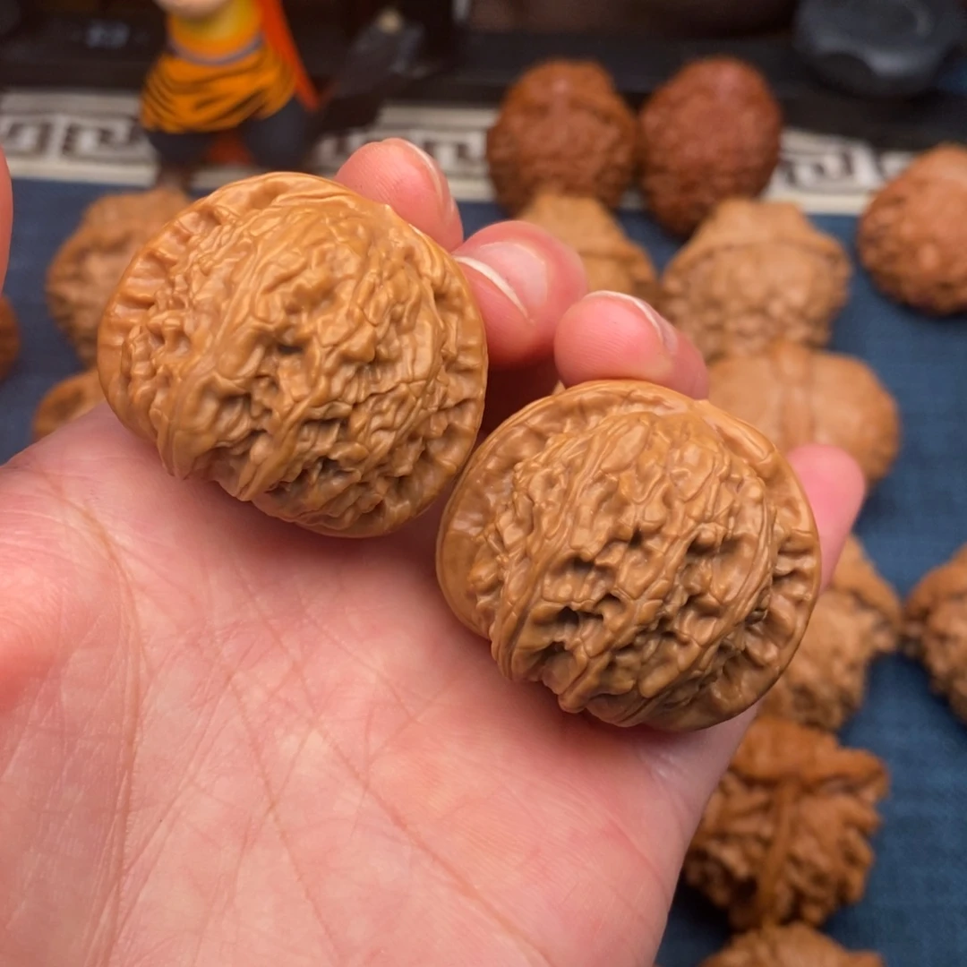 文玩核桃把件36闷白