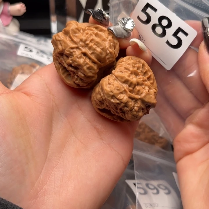 文玩核桃把件肚43边39