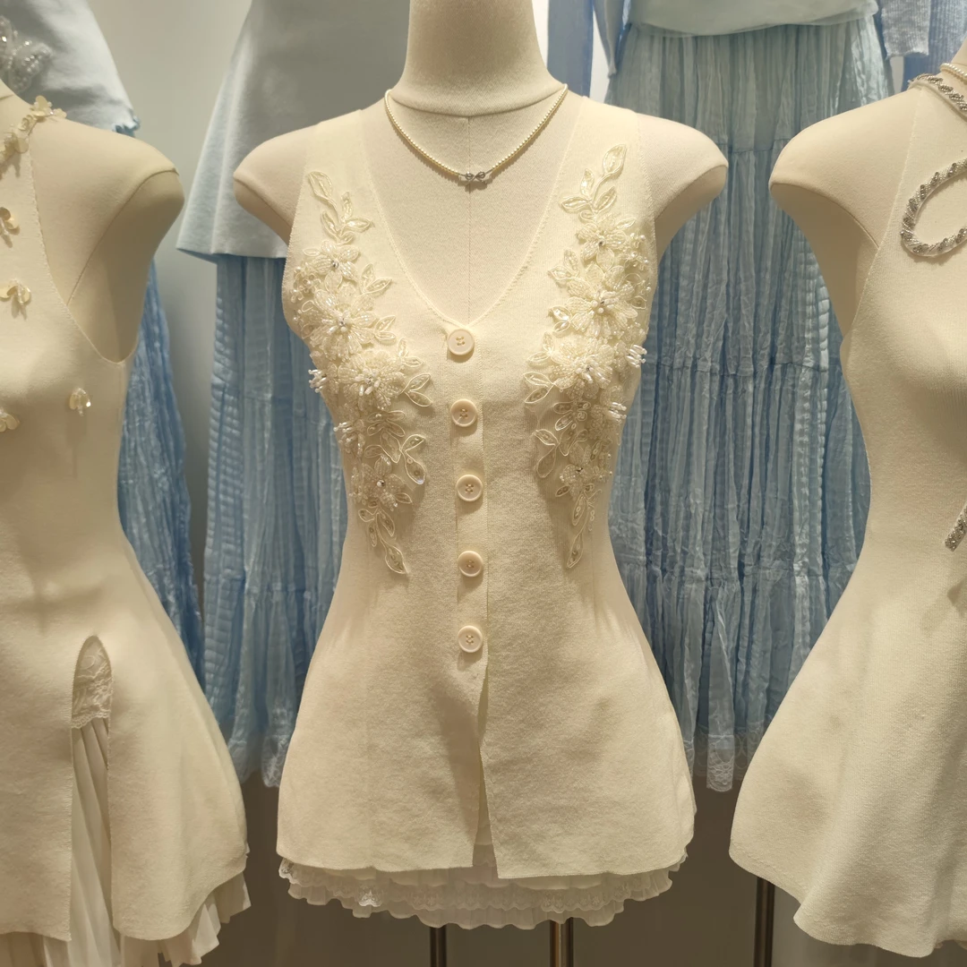 3853气质修身显瘦重工小众女装套头针织衫