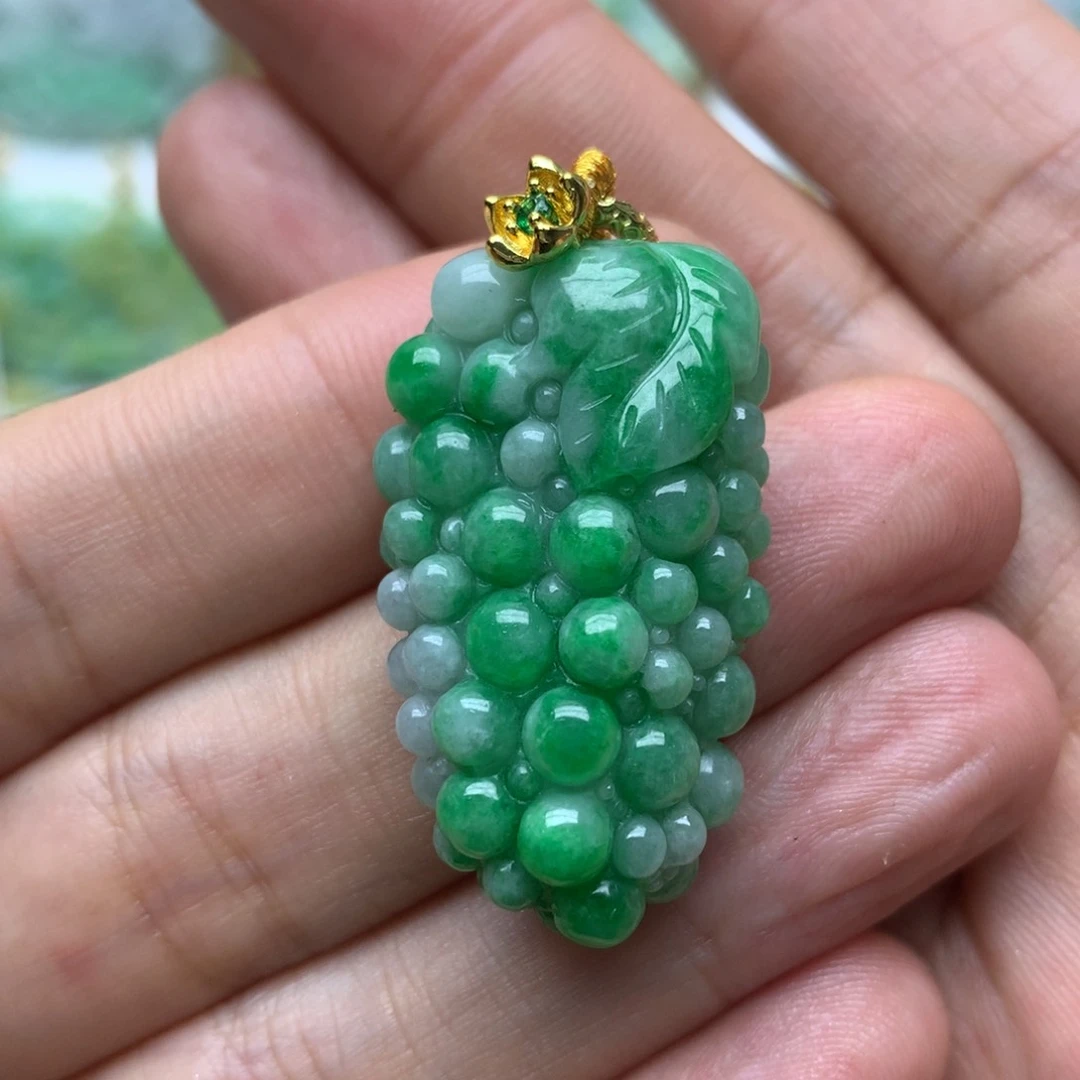 翡翠颈饰未镶嵌翡翠
