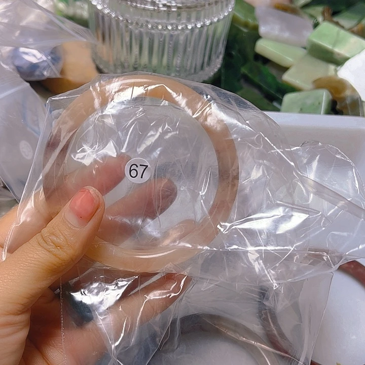 和田玉（糖玉）未镶嵌珠宝半成品巷***?