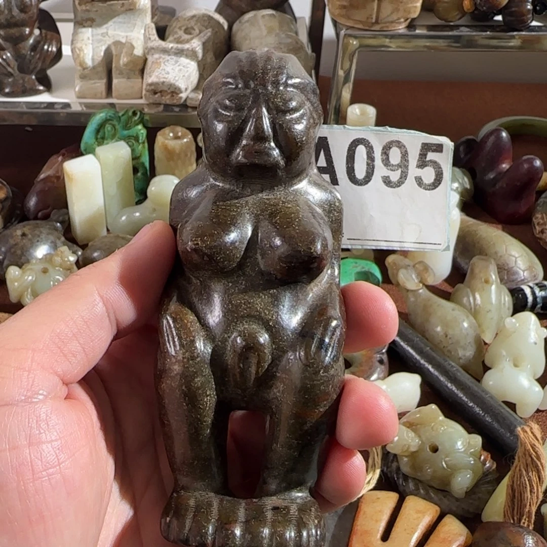 未镶嵌蛇纹石玉颈饰