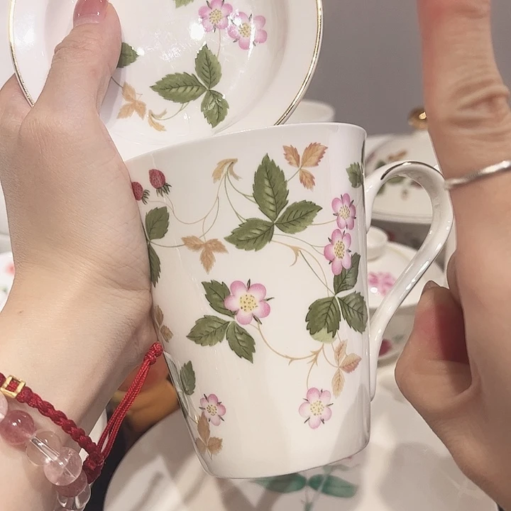 K***m瓷片带盖马克杯1个瓷片