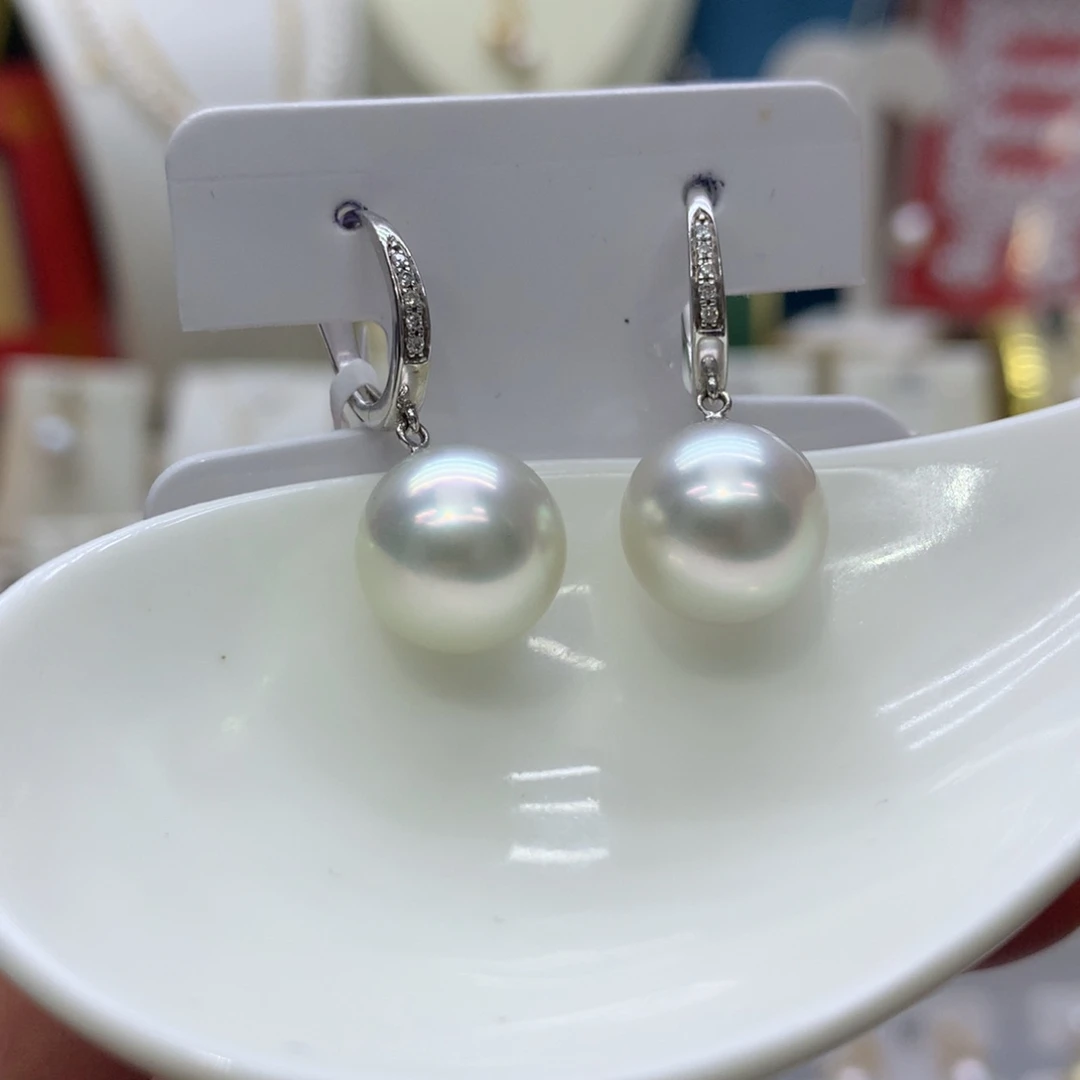耳饰海水珍珠18K金镶嵌