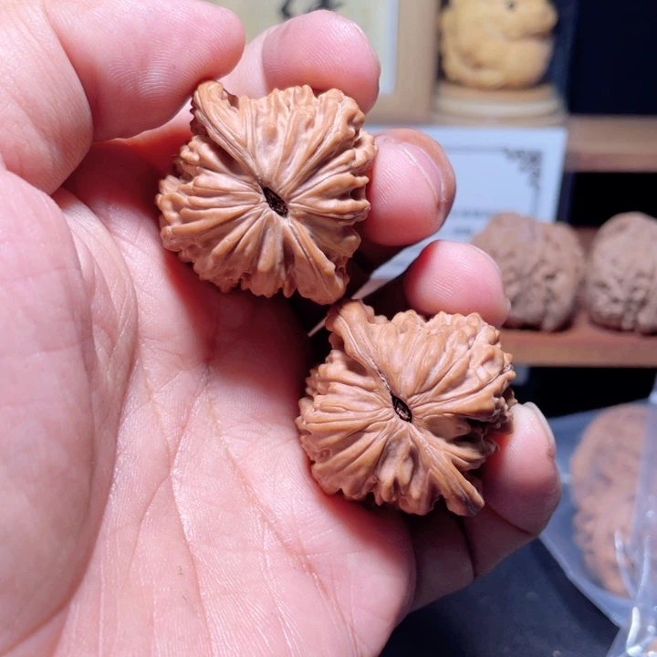 蛋***满文玩核桃把件汉高楼39尺