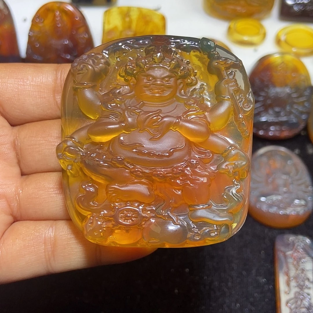 琥珀未镶嵌颈饰缅甸天然琥珀黑财神
