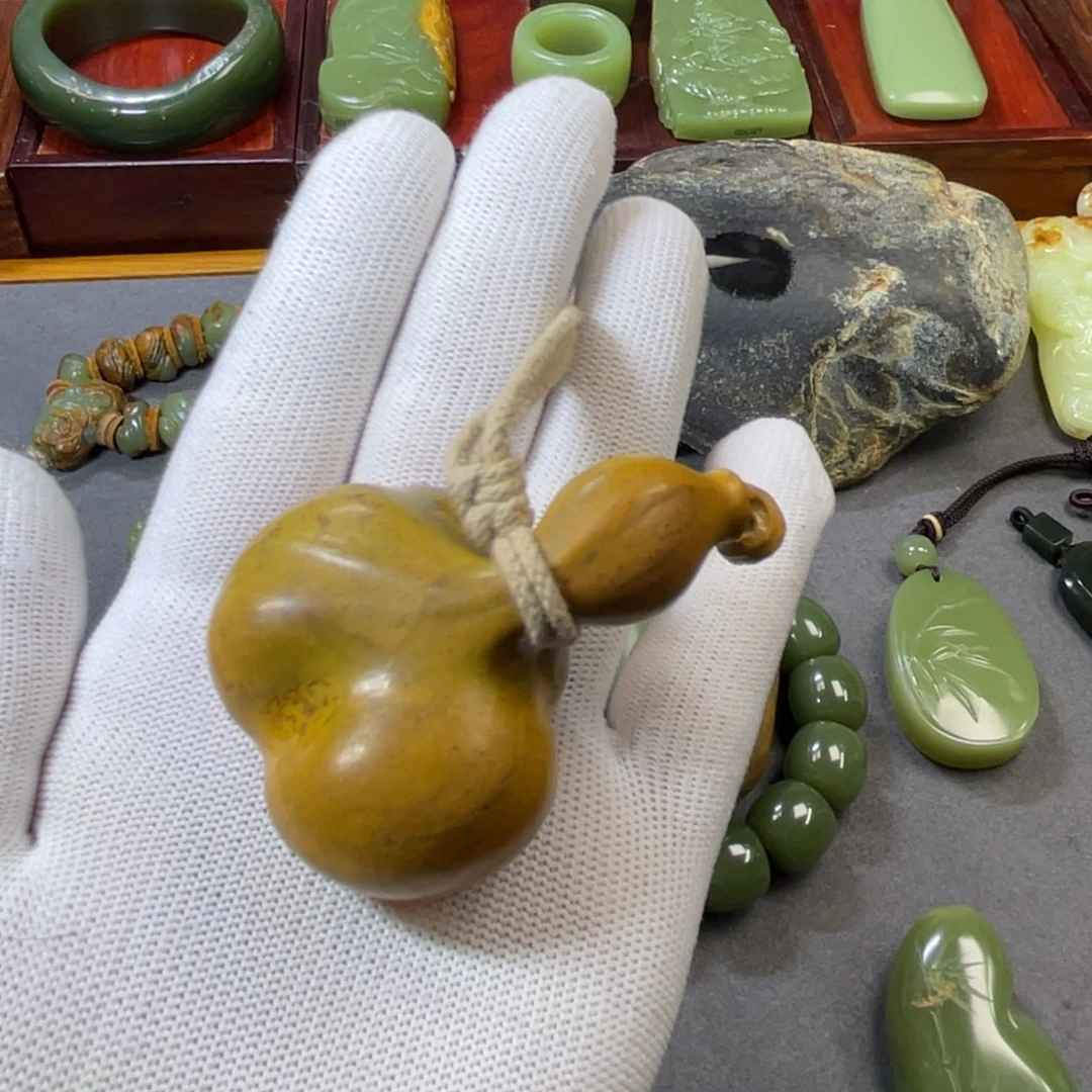 岫岩河磨玉（透闪石质玉）未镶嵌挂件